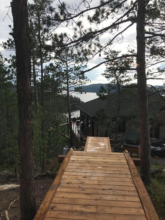 Gite Du Haut Des Arbres Saguenay Ngoại thất bức ảnh