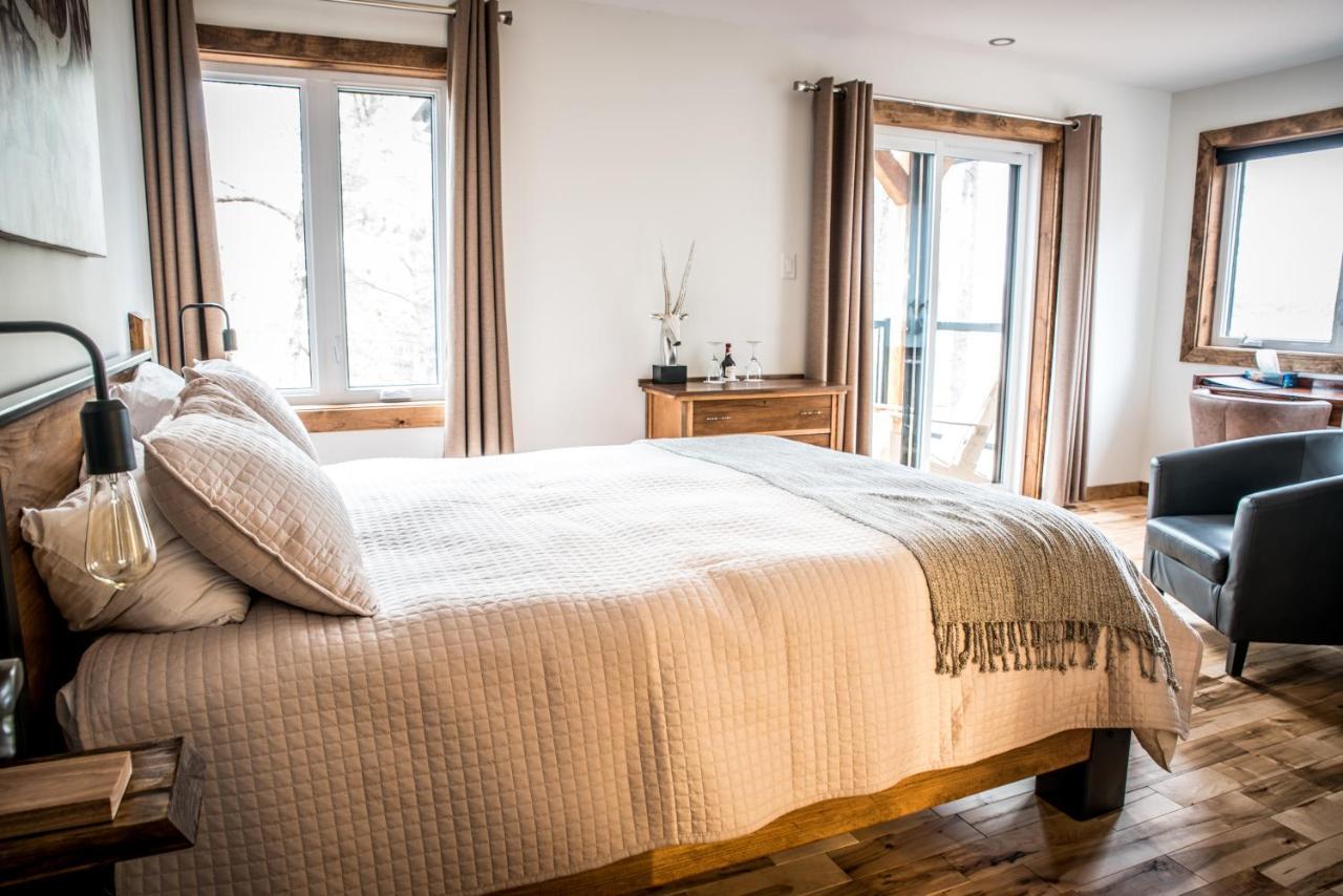 Gite Du Haut Des Arbres Saguenay Ngoại thất bức ảnh